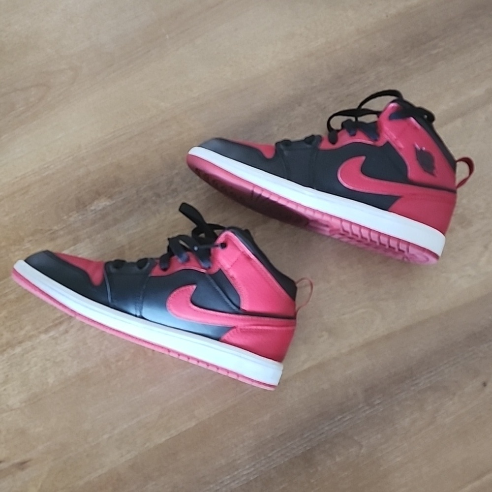Nike Air Jordan 1 Mid PS Banned Bred 640734-074 Shoes Size Youth - Picture 4 of 12